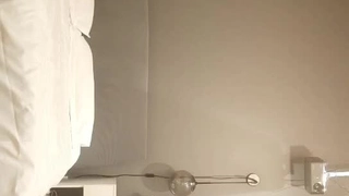 丰满人妻酒店约会共享鱼水之欢