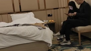 黑丝制服露脸欠操的骚货，镜头前揉着骚奶子自己跳蛋玩弄骚穴，主动口交大鸡巴激情上位 - 国产自拍