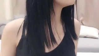 【国产剧情自拍】美女老师下班被色学生跟踪回家