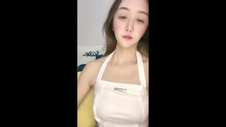 齐逼小短裙长发飘飘少妇