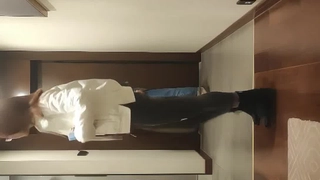 Blake Blossom和Lilly Lane在三人行中无聊并被忽视