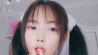 真服了，售楼小姐说：“别摸了，一模就想叫啊”